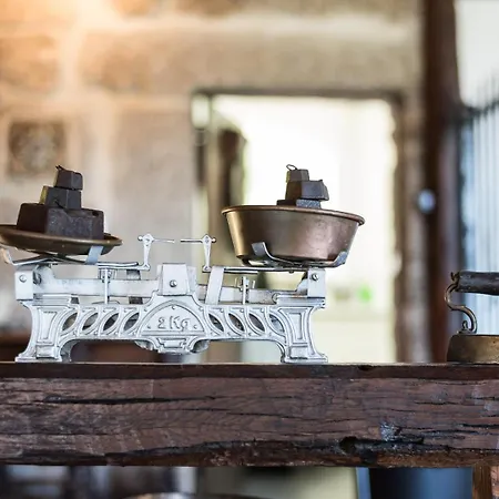 Сasa de vacaciones Mid-century Modern Gem In Braga Soengas