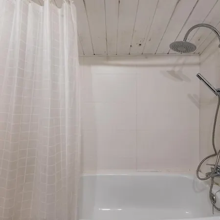 Mid-century Modern Gem In Braga