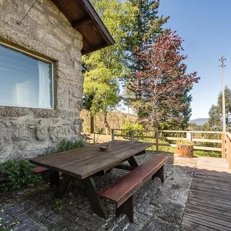 Сasa de vacaciones Mid-century Modern Gem In Braga *