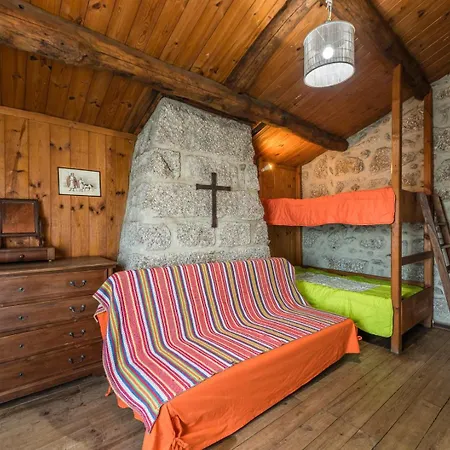 Casa Da Pedra Geres Semesterbostad