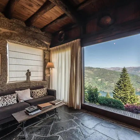 Casa Da Pedra Pinta Soengas