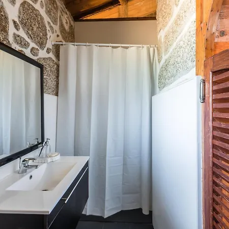 Casa Da Pedra Geres Semesterbostad