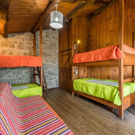 Сasa de vacaciones Mid-century Modern Gem In Braga