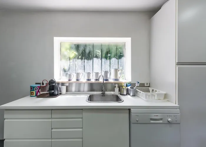 Mid-century Modern Gem In Braga Ferienhaus *