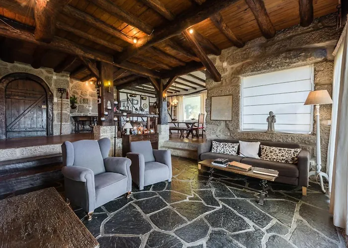 Mid-century Modern Gem In Braga Ferienhaus Soengas