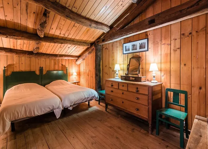 Mid-century Modern Gem In Braga Prázdninový dům