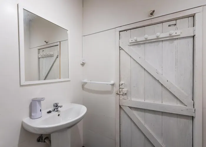 Mid-century Modern Gem In Braga * Soengas