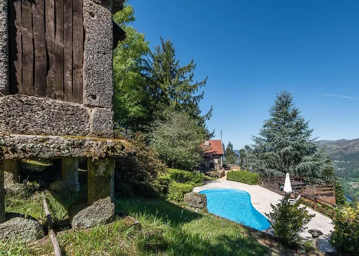 Mid-century Modern Gem In Braga Ferienhaus