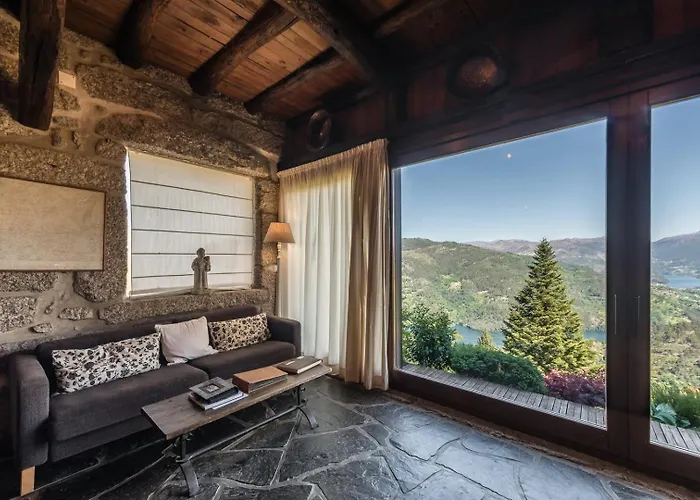 Mid-century Modern Gem In Braga Soengas