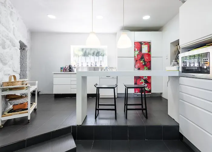 Prázdninový dům Mid-century Modern Gem In Braga Soengas