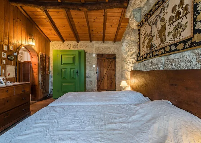 Mid-century Modern Gem In Braga * Soengas