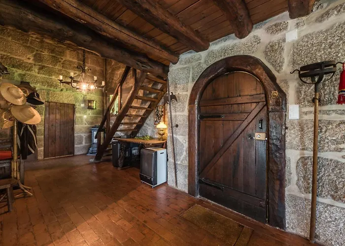 Mid-century Modern Gem In Braga * Soengas