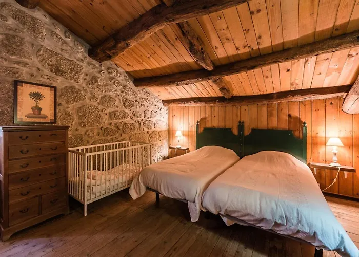 Mid-century Modern Gem In Braga Ferienhaus Soengas